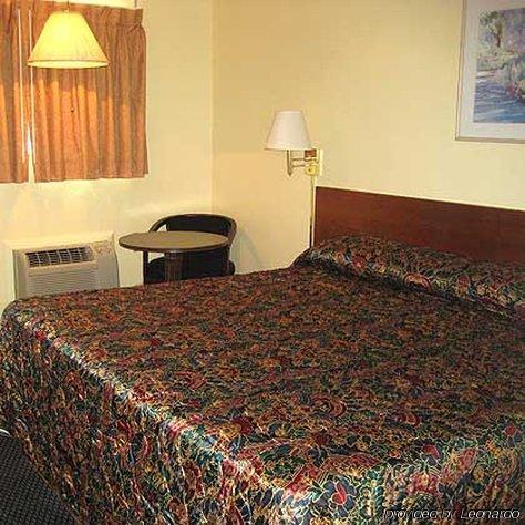 pensión Motel Chanute Habitación foto