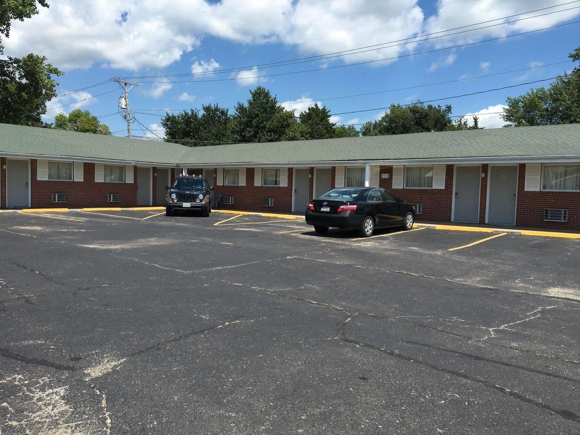 pensión Motel Chanute Exterior foto